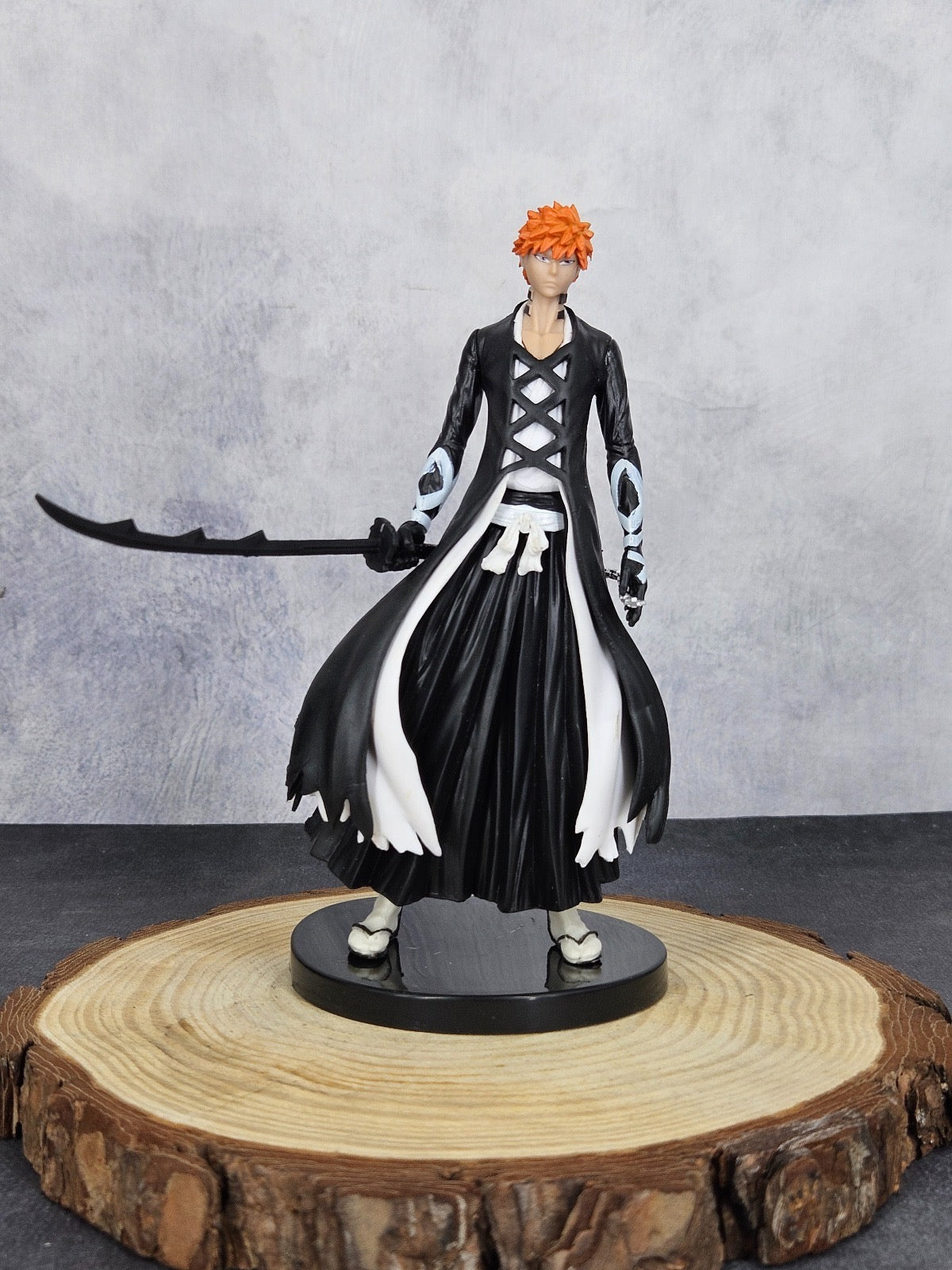Bleach Action Figure Set of 3 – Hitsugaya Toushirou, Zaraki Kenpachi, Kurosaki Ichigo | PVC | 18 cm