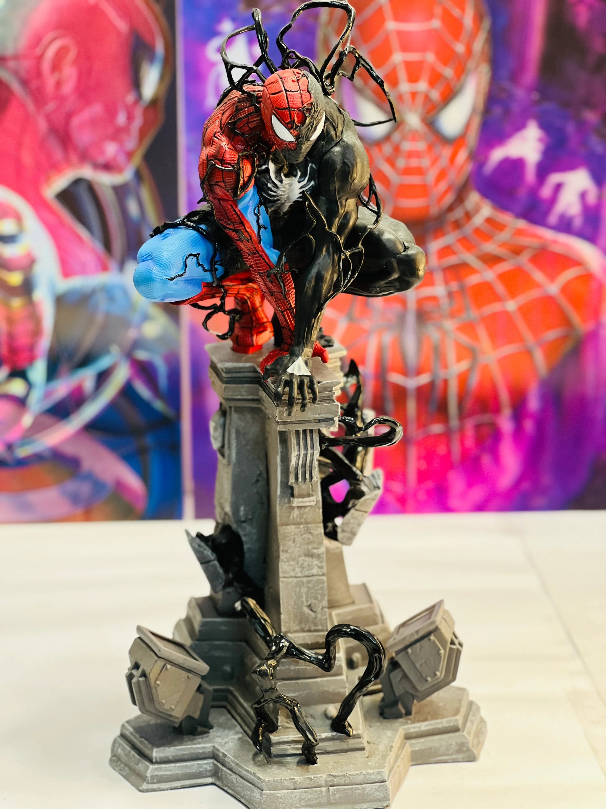 Spiderman x venom 40cm with lights
