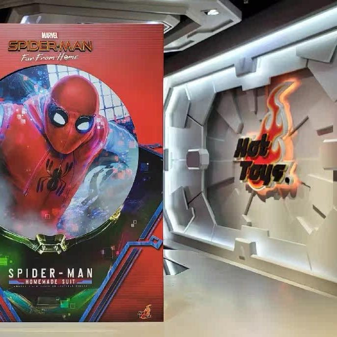 Spiderman Home made suite Hot Toys 1/6 scale Pre order