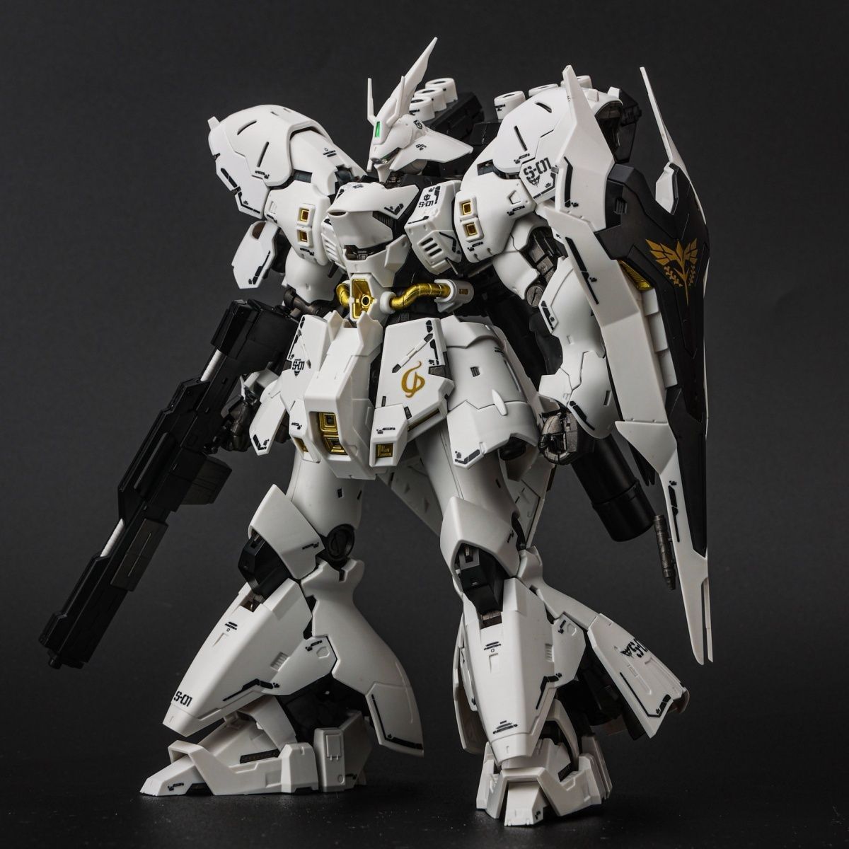 RG Sazabi [White] | Star | 1/144 Preorder