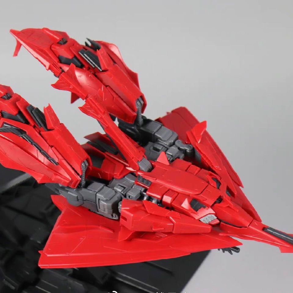 Zeta Gundam Red Zeta / Type (8824) | Daban Model | 1/100 Scale Model Kit Preorder