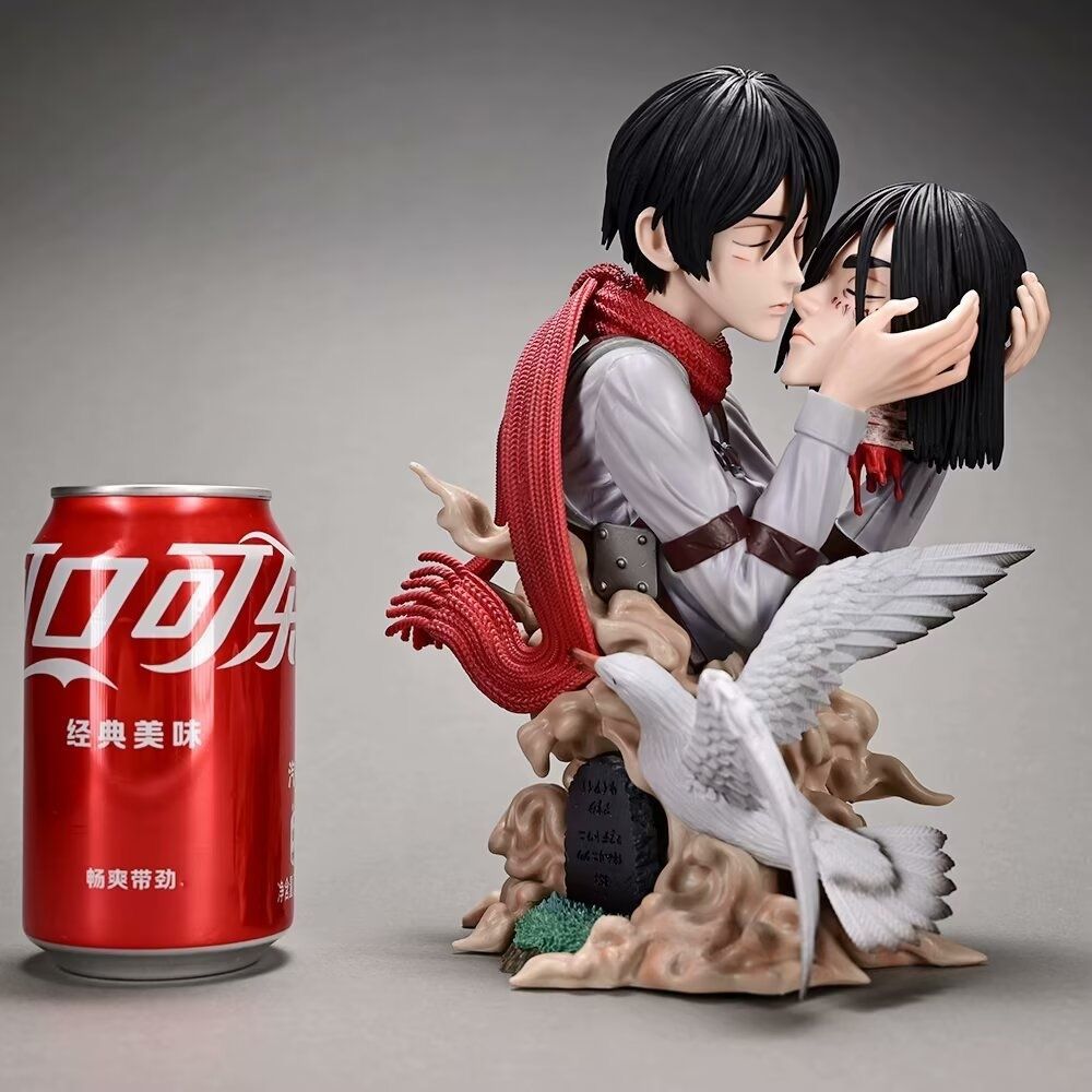 Mikasa and eren diorama Pre Order