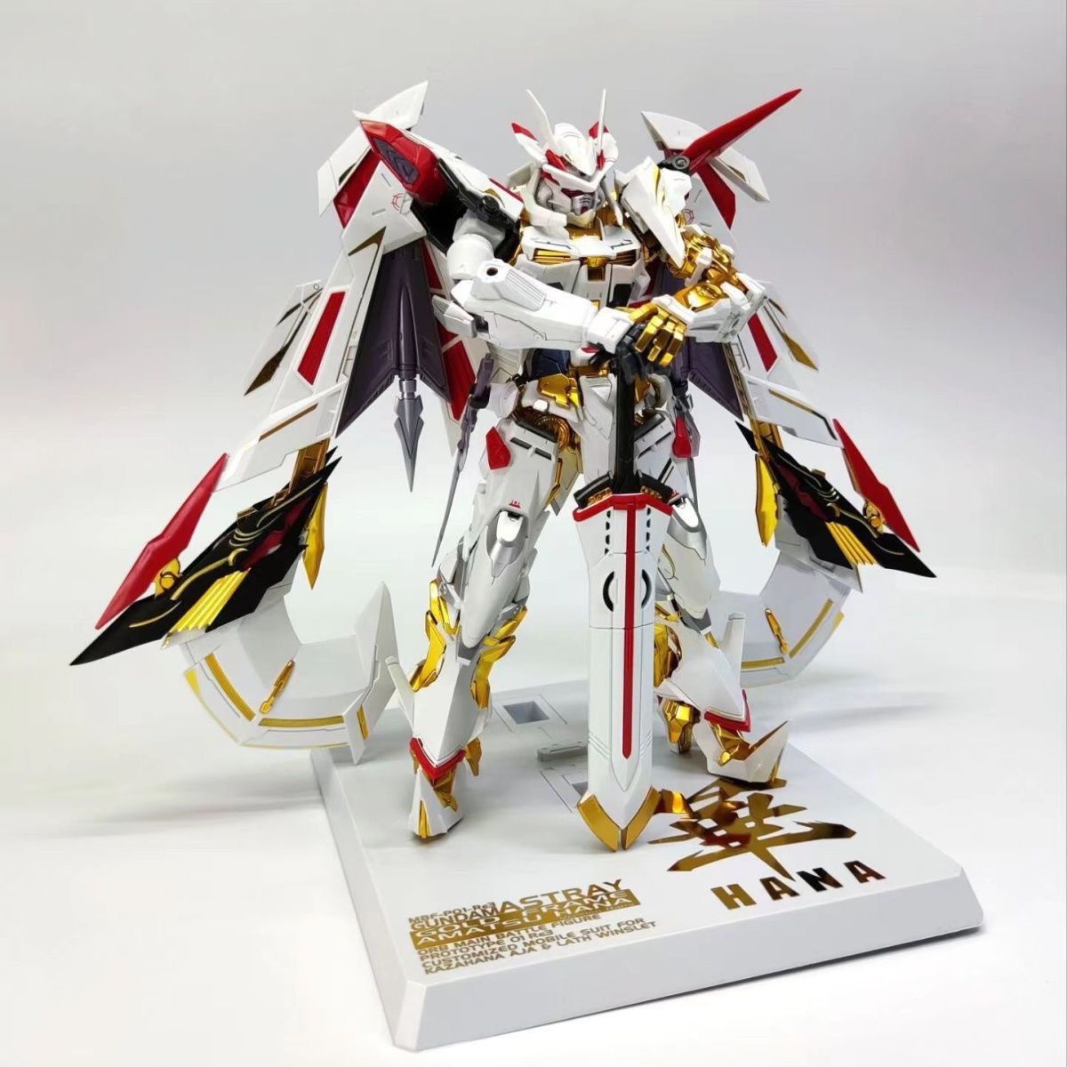 Daban 1/100 8826 White Astray Gold Frame Amatsu Hana | Daban | 1/100 Preorder