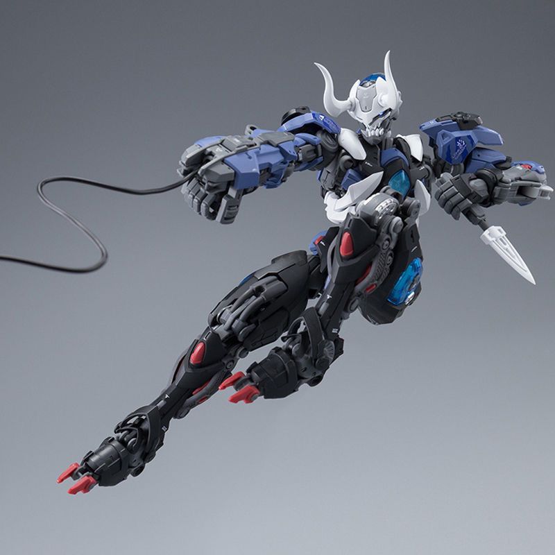 Lone Shadow (Standard Edition) | Hemoxian | 1/10 Scale Model Kit Preorder