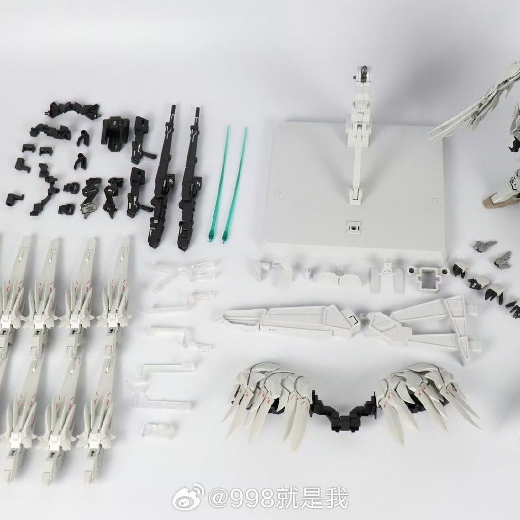 Daban 8827 Wing Gundam Snow White Prelude | Daban | 1/100 Preorder