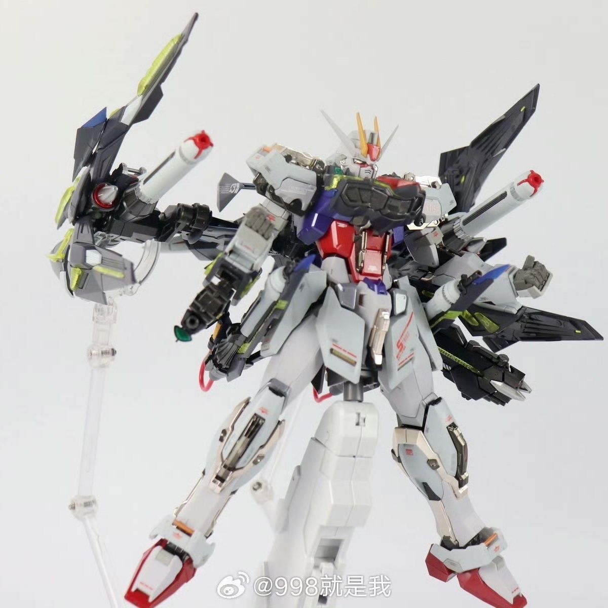 Daban 1/100 8830 Strike Gundam + Lightning Striker Pack MB Style | Daban | 1/100 Preorder