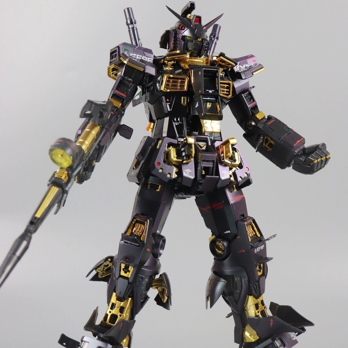 Daban PG RX-78-2 Gundam Ver. 2.0 Chameleon Limited Coating | Daban | 1/60 Preorder