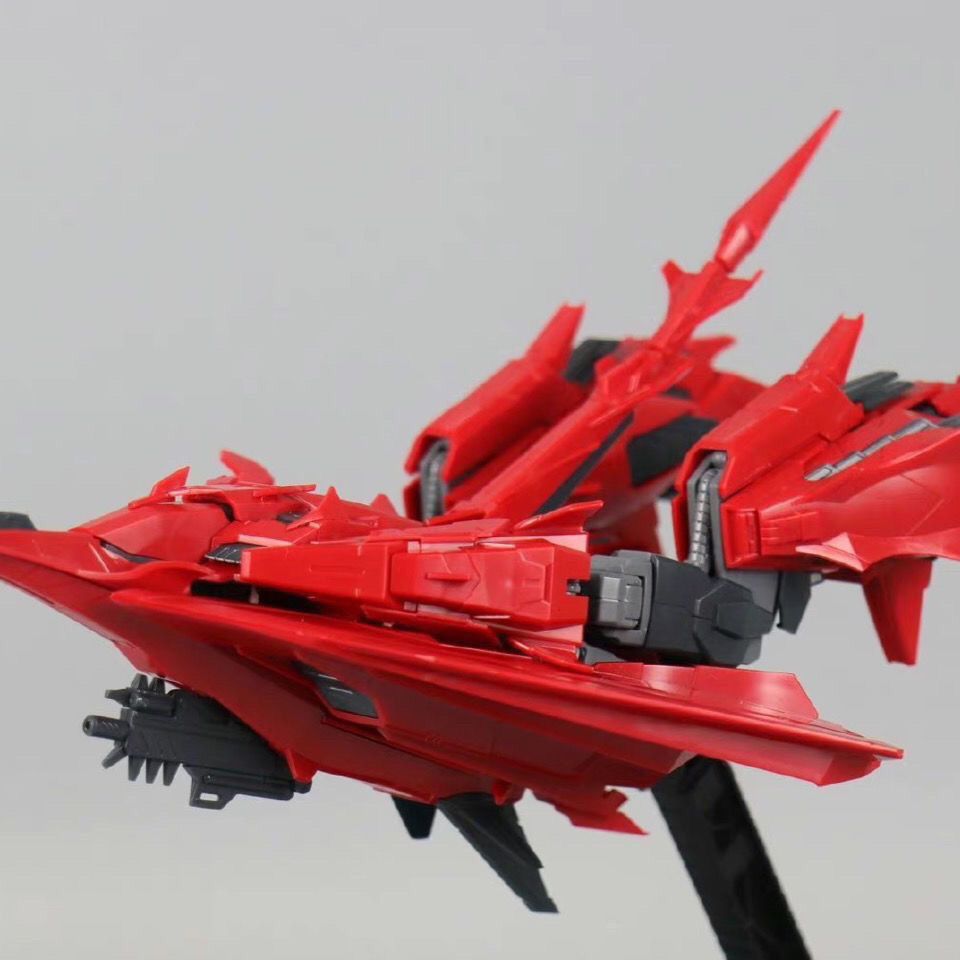 Zeta Gundam Red Zeta / Type (8824) | Daban Model | 1/100 Scale Model Kit Preorder