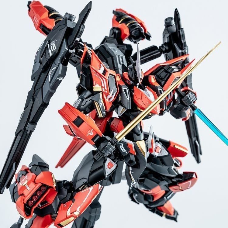Knight of Dark Night / Ronin (Kshatriya Alike Style) | Fission Craftsman Soul | 1/100 Scale Model Kit Preorder