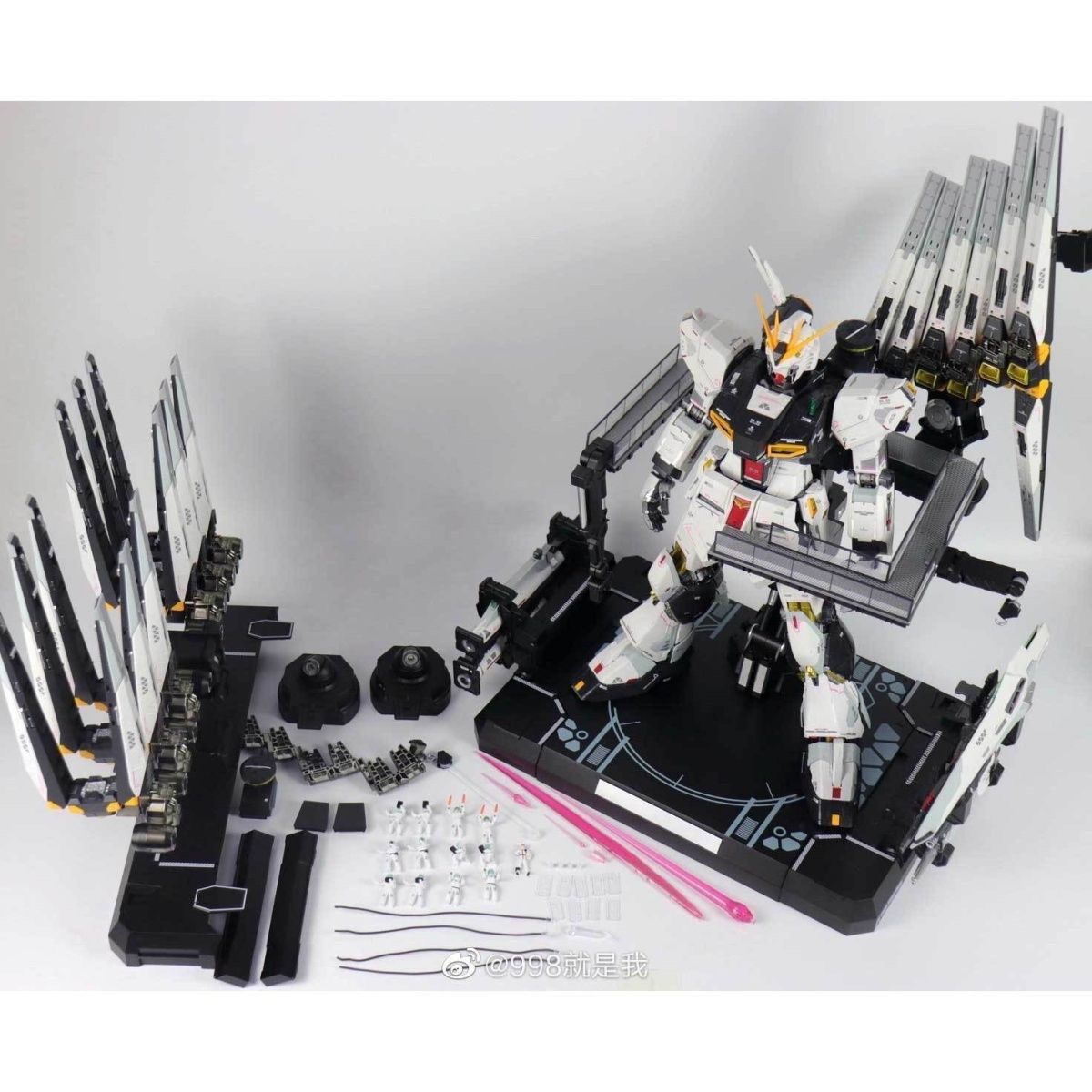 Daban 1/60 Metal Structure RX-93 Nu Gundam | Daban | 1/60 Preorder