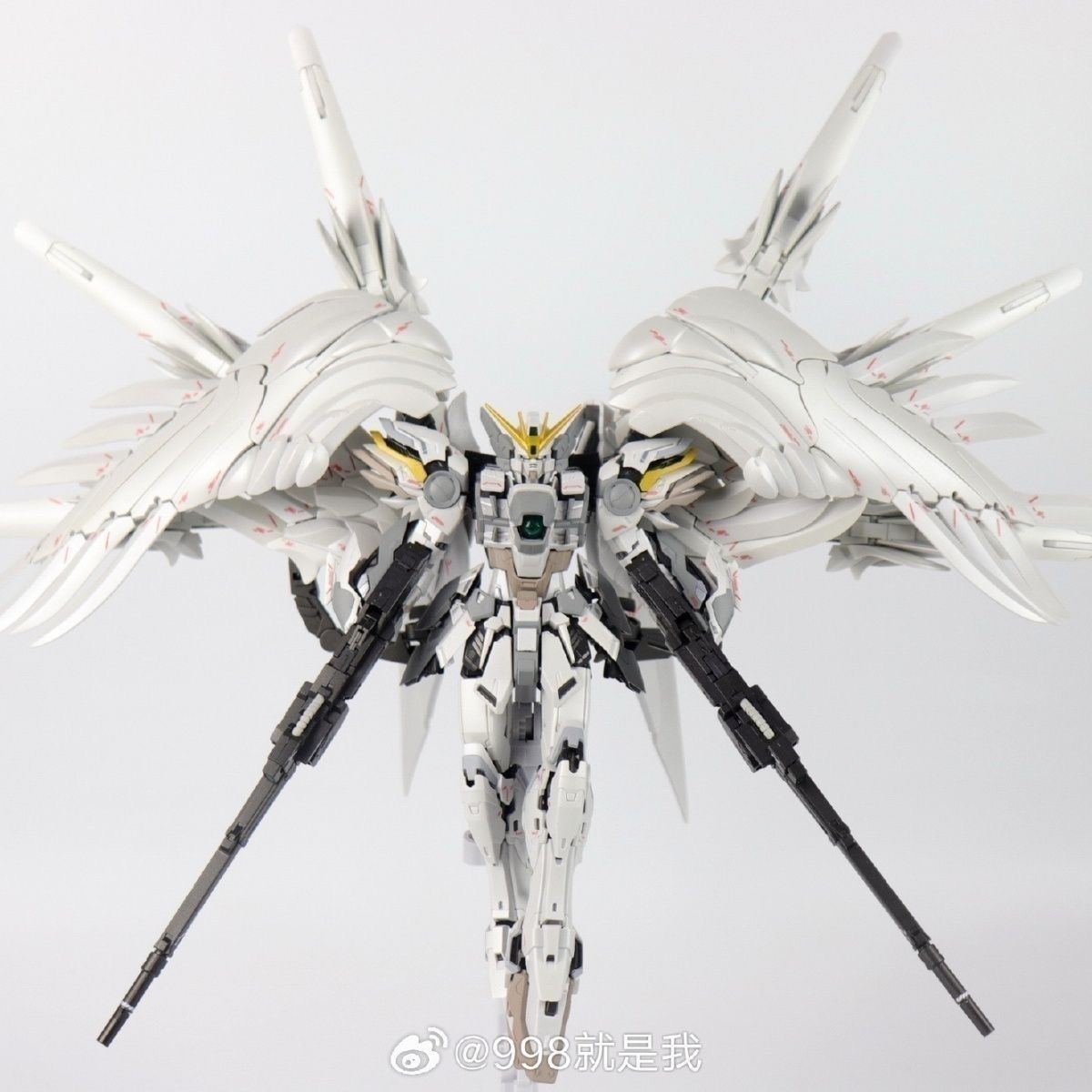 Daban 8827 Wing Gundam Snow White Prelude | Daban | 1/100 Preorder