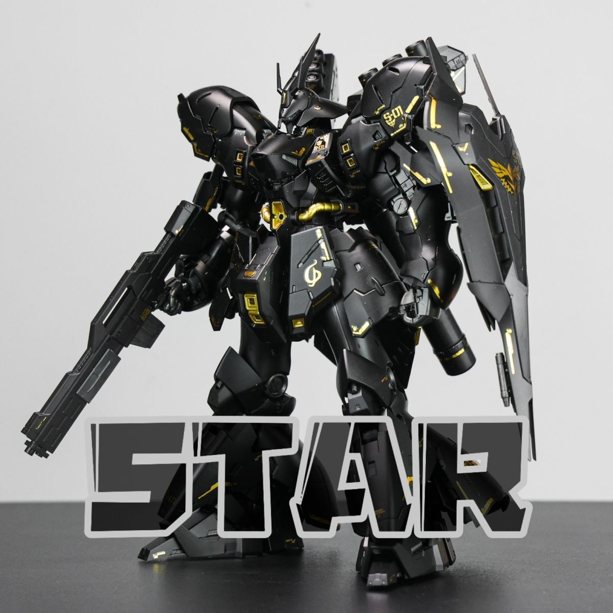 RG Sazabi [Matte Black] | Star | 1/144 Preorder
