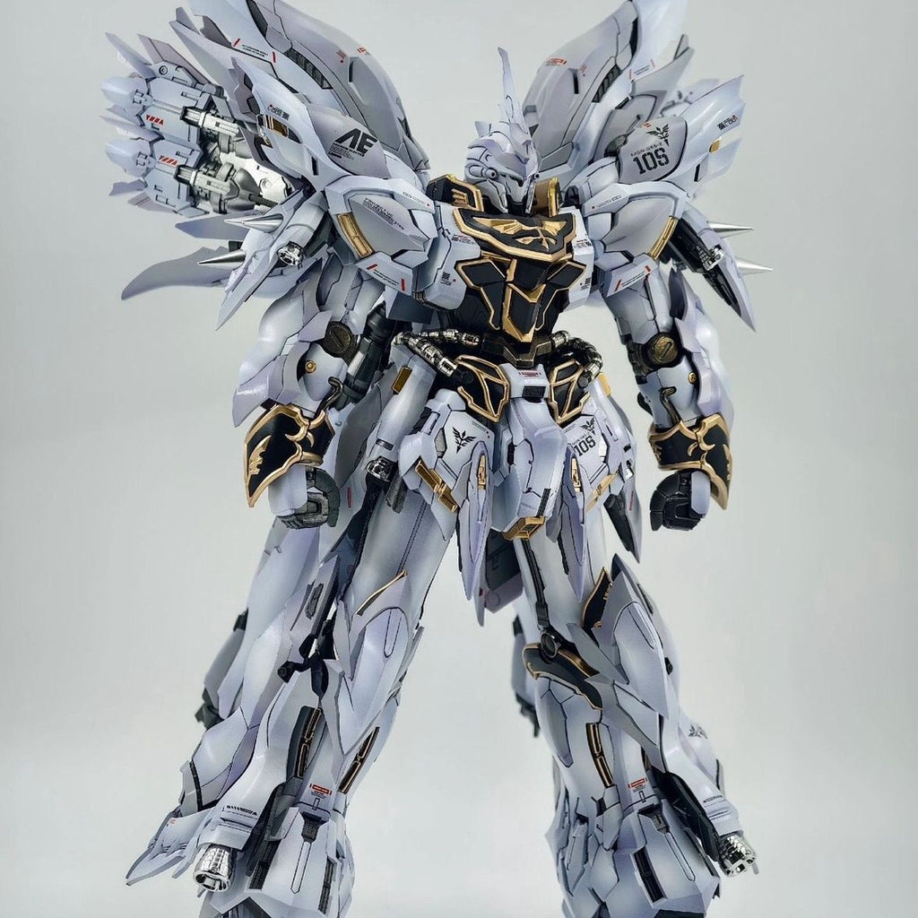 MSN-06S Sinanju White Wolf (Takumi Studio Ver.) 1/100 Scale Model Kit | Comet Technology | 1/100 Preorder