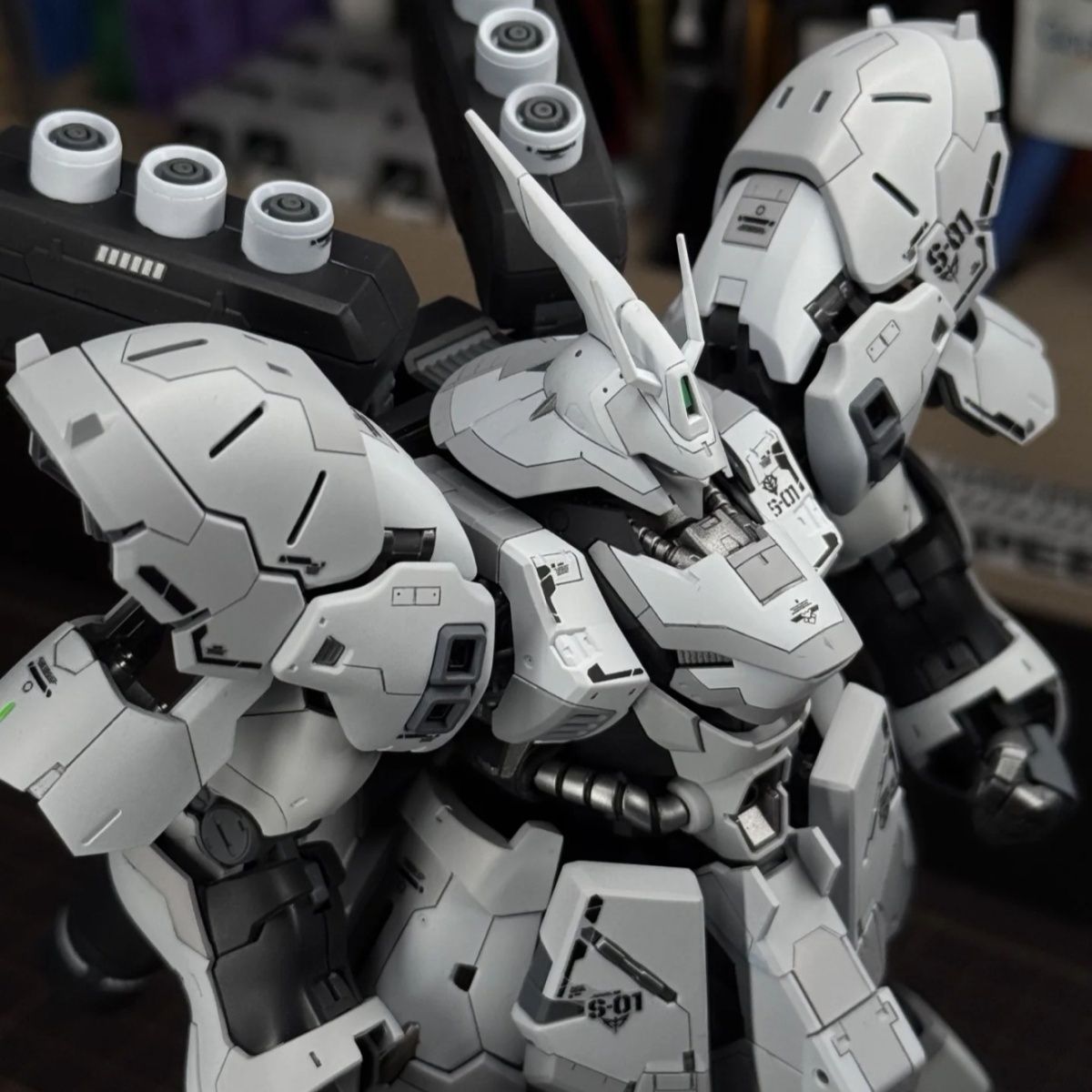 RG Sazabi [White] | Star | 1/144 Preorder