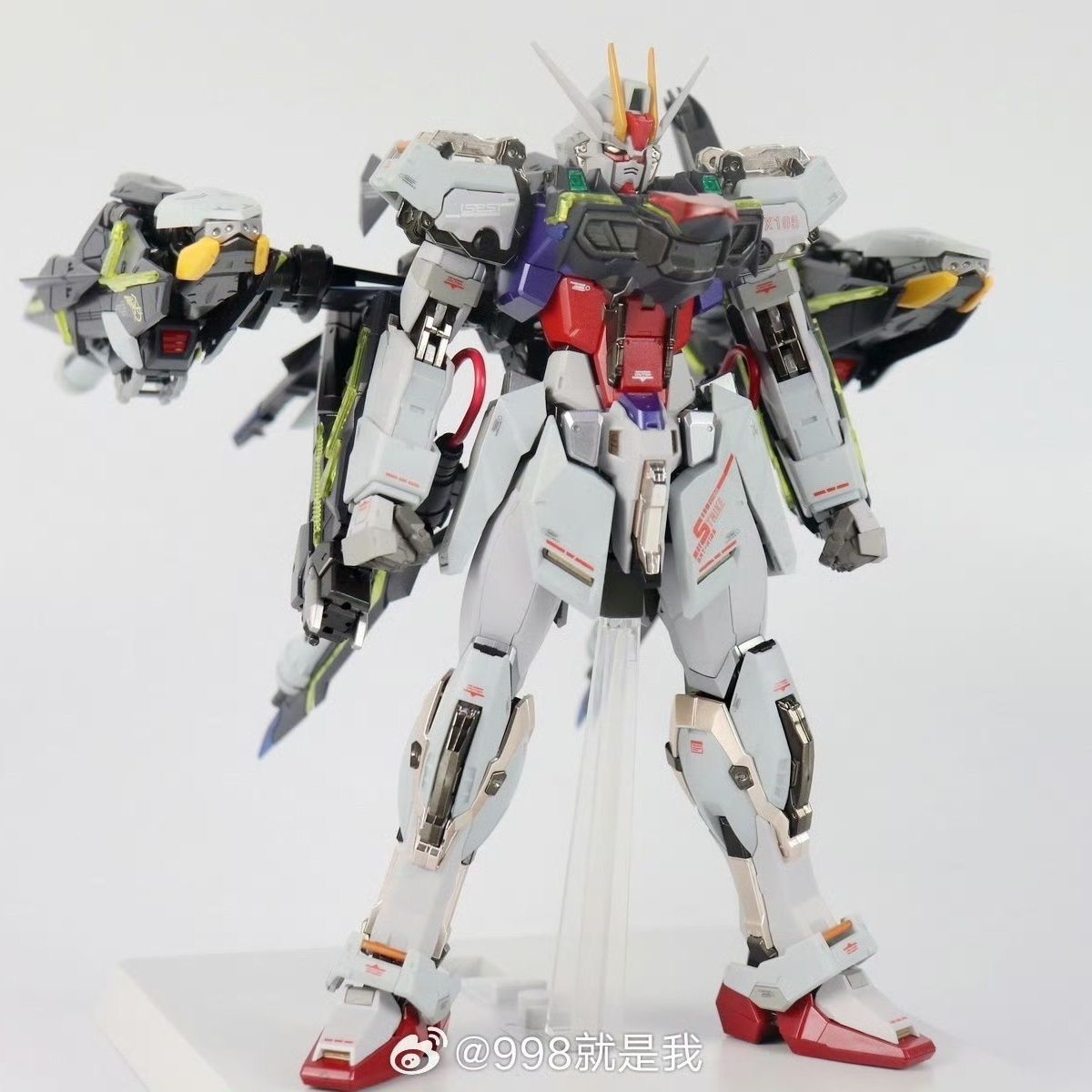 Daban 1/100 8830 Strike Gundam + Lightning Striker Pack MB Style | Daban | 1/100 Preorder