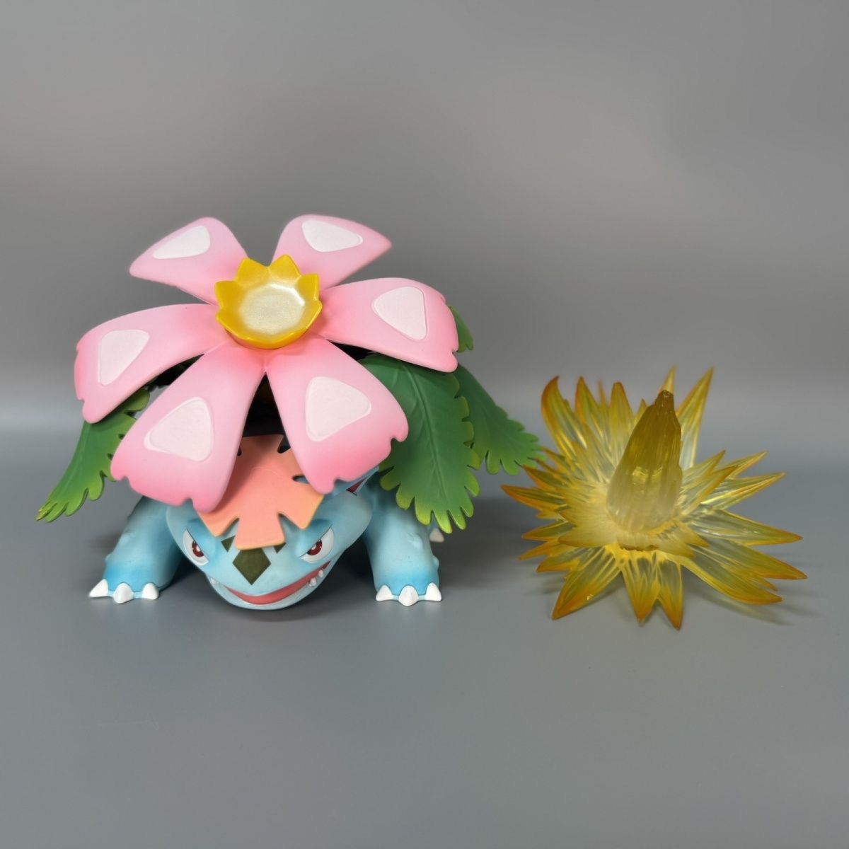 Mega venusaur 15cm Preorder