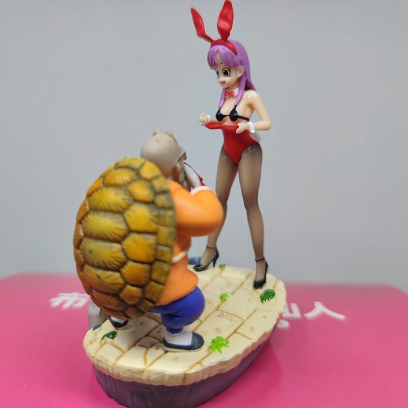 Master Roshi and Bulma figure pre order